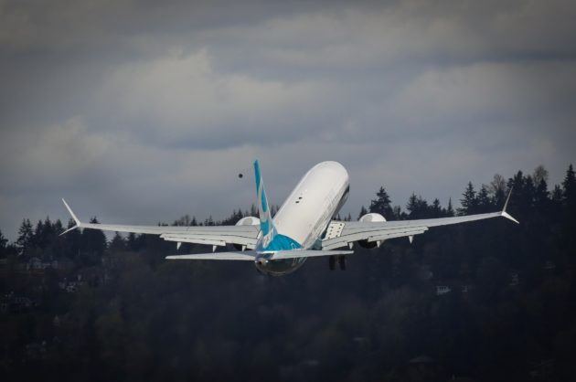737 MAX 9 takeoff