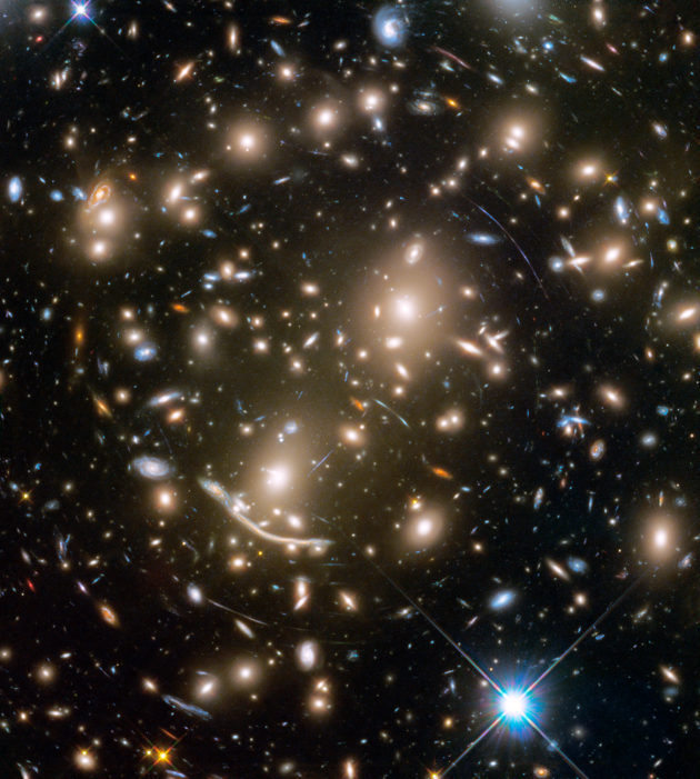 Hubble view of Abell 370 galaxy cluster