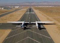 Stratolaunch plane