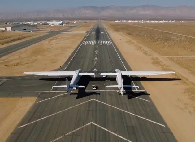 Stratolaunch plane