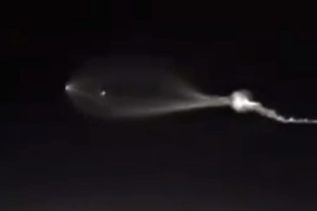 Rocket contrail