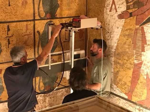 Scanning Tut's tomb