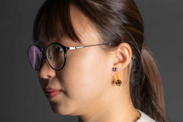 Wearable thermal earring.
